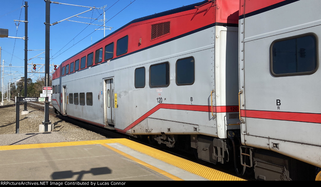 Caltrain 120